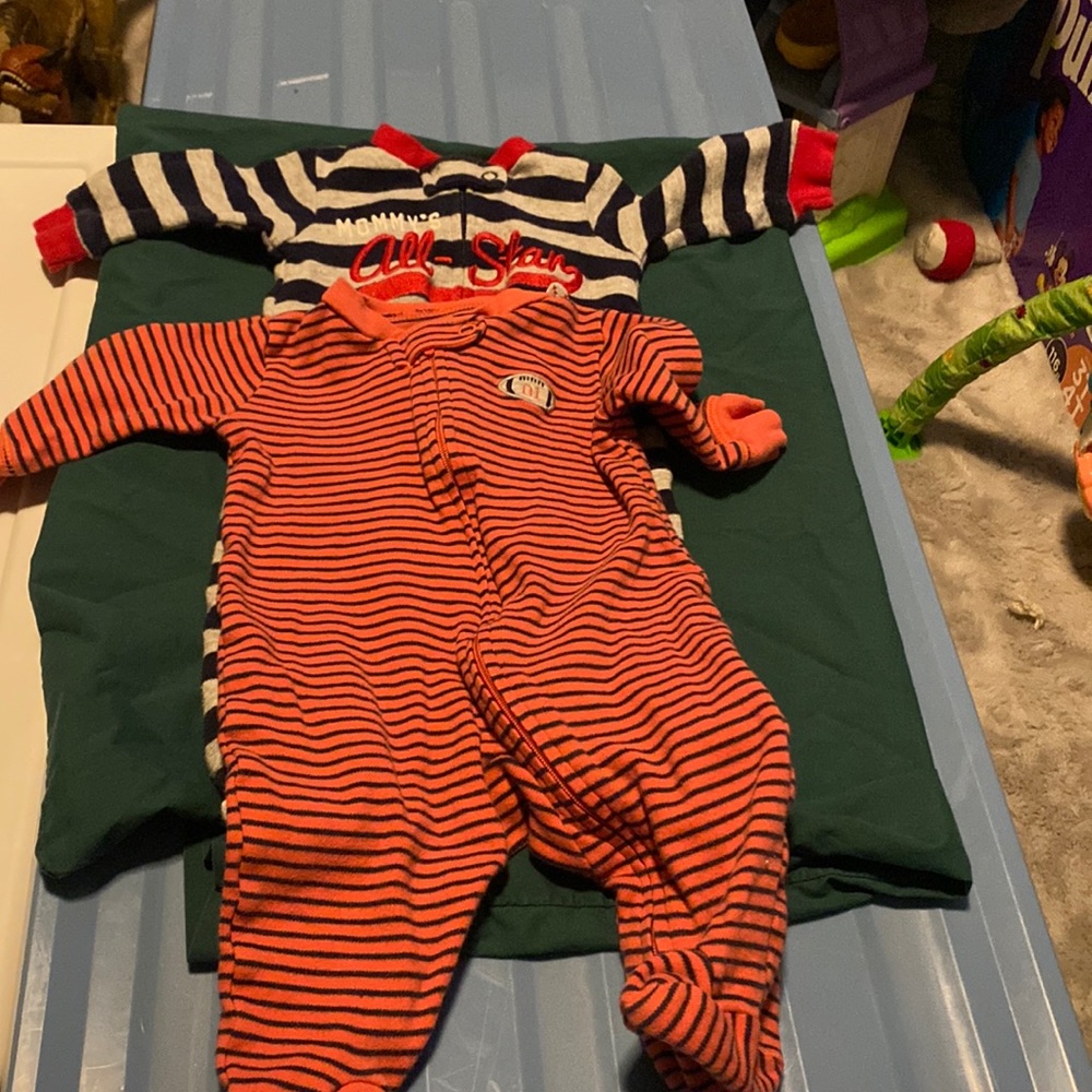 Carter’s footed pjs